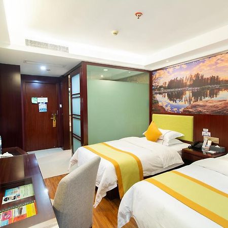 Ruide Hotel Иу Экстерьер фото