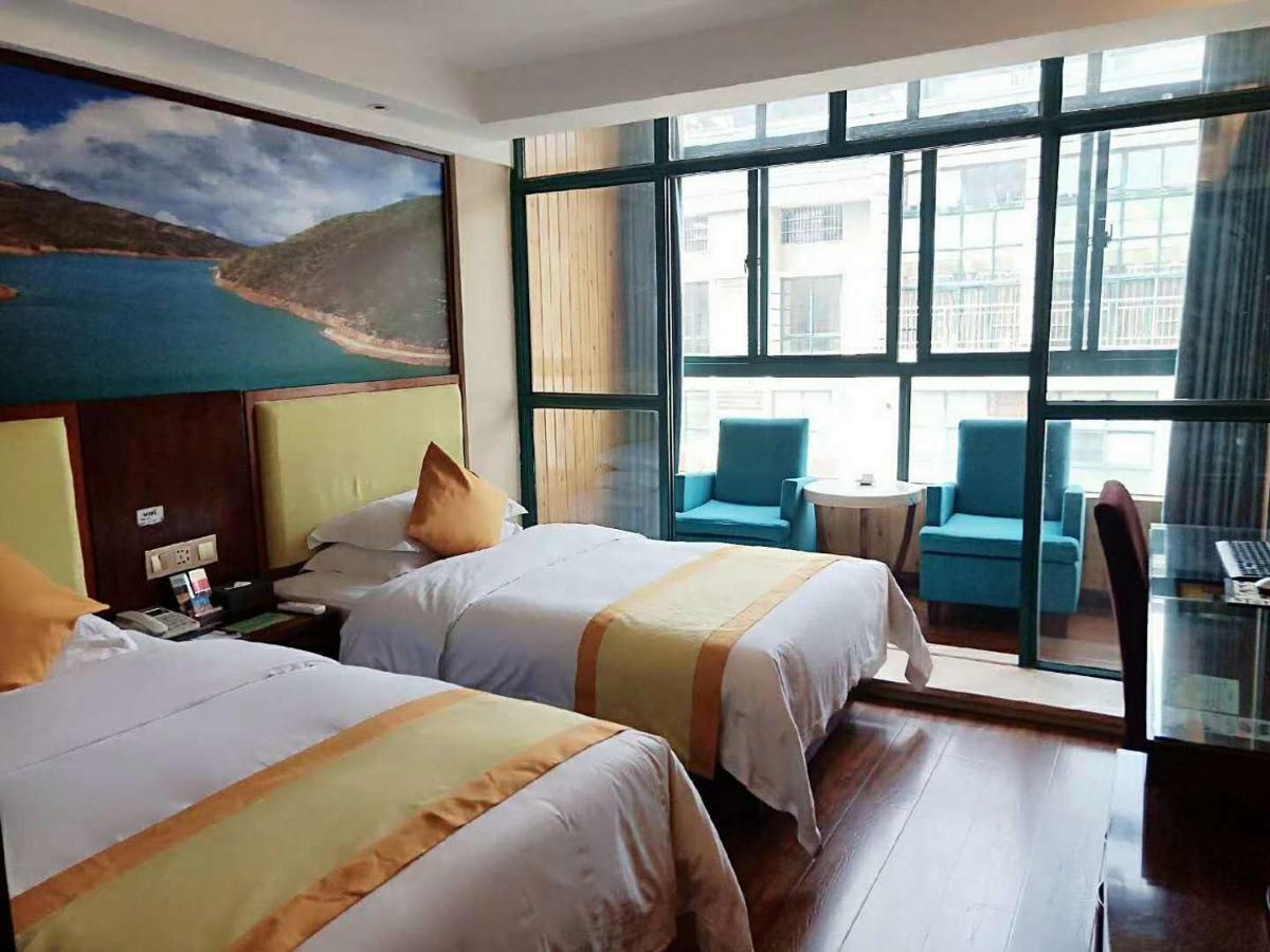 Ruide Hotel Иу Экстерьер фото
